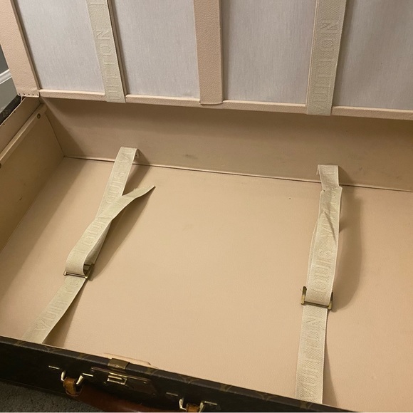 VINTAGE LOUIS VUITTON ALZER TRUNK - Picture 12 of 16